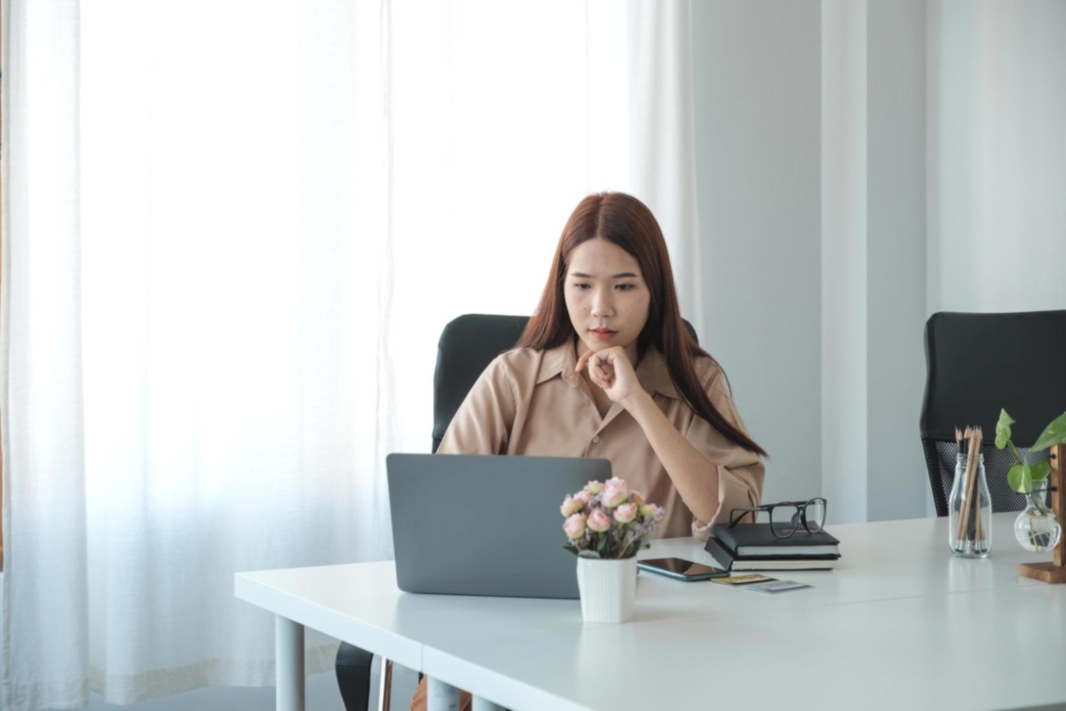 Équipe travaillant sur la gestion du personnel